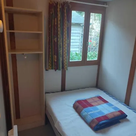 Le Jardin - Chalets, Et Emplacements Nus Pour Des Nature Le Long De La Riviere Le Gijou Lacaze