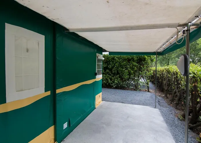 营地 Le Jardin - Chalets, Et Emplacements Nus Pour Des Nature Le Long De La Riviere Le Gijou *